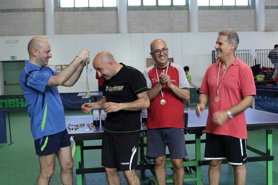 Riccardo Lisci premia gli amatori (Foto Eleonora Piras)